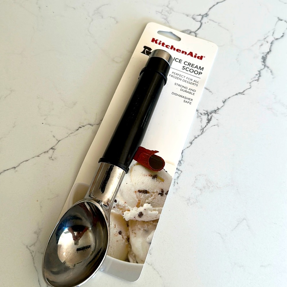 NWT Kitchen Aid Ice Cream Scooper